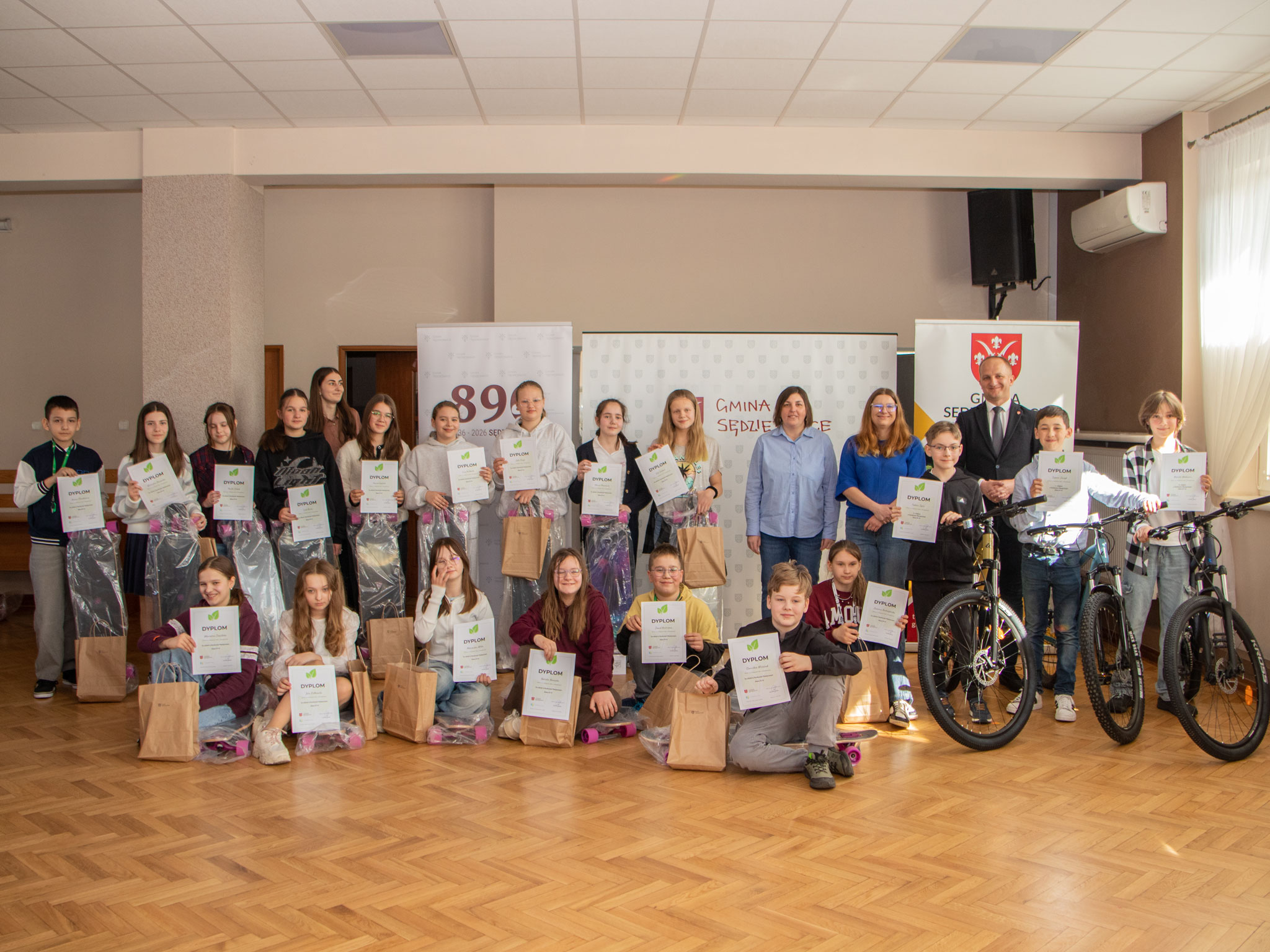 Zdjęcie grupowe laureatów